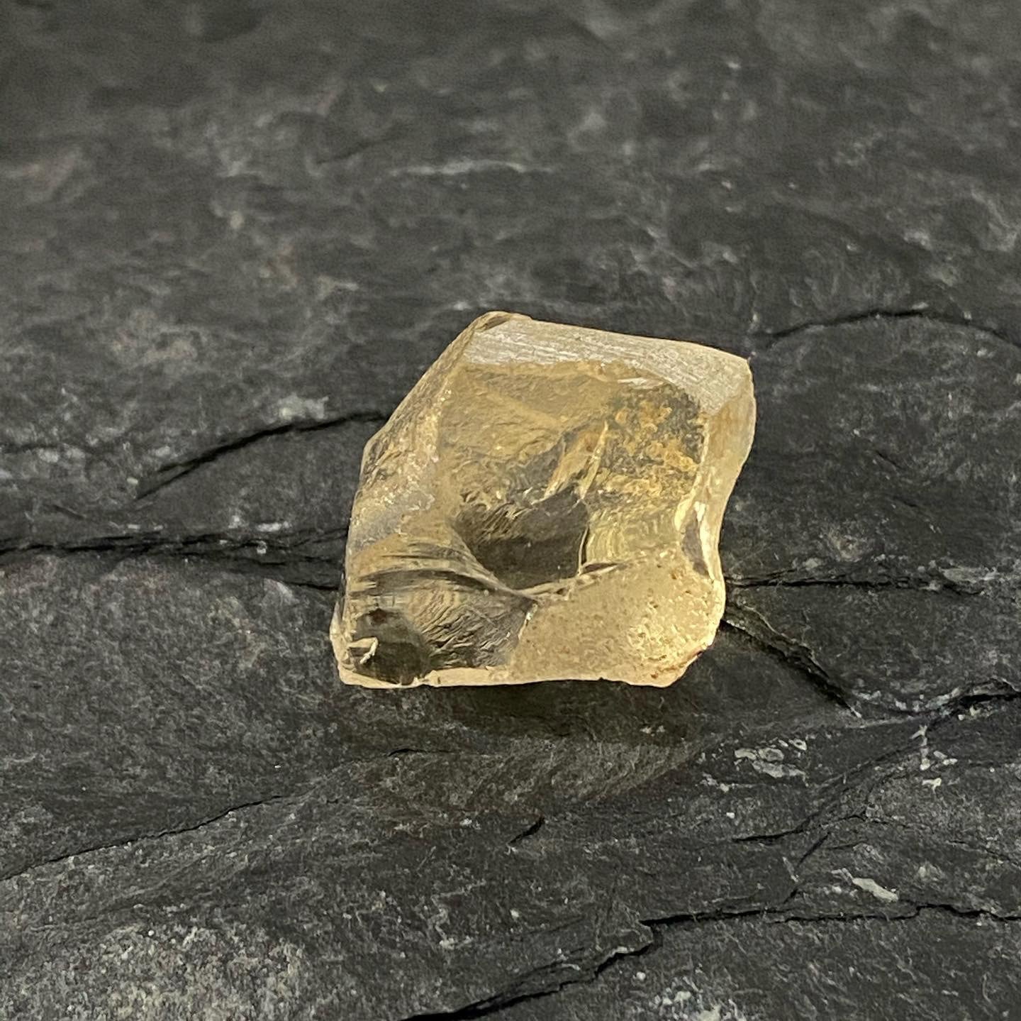 Citrine brute